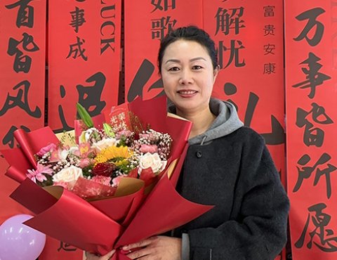 青岛信瑞亚首位员工光荣退休仪式深情落幕！