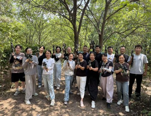 枪声与蝉鸣：一场烈日下的“战术团建”